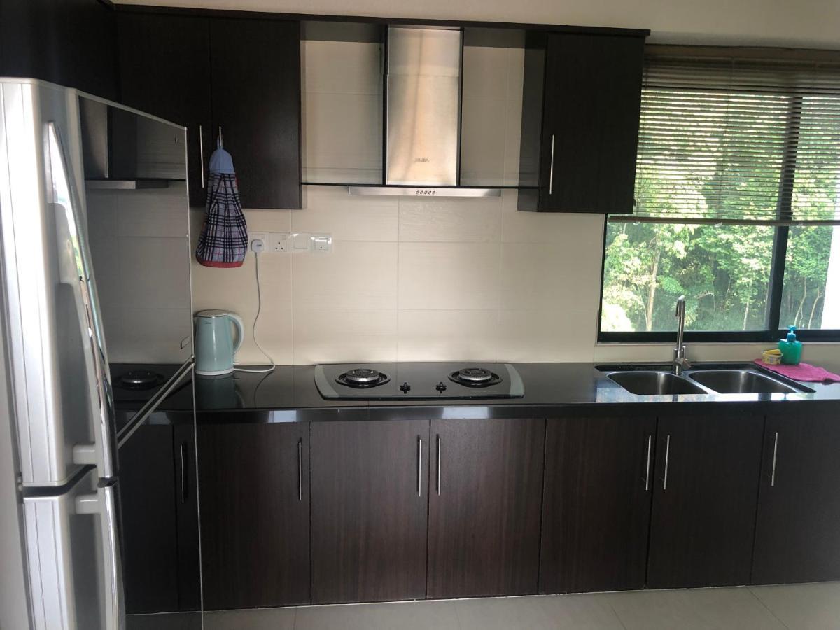Beach Resort 7 Home Stay Sri Sayang Apartment Batu Ferringhi 3Bedroom מראה חיצוני תמונה