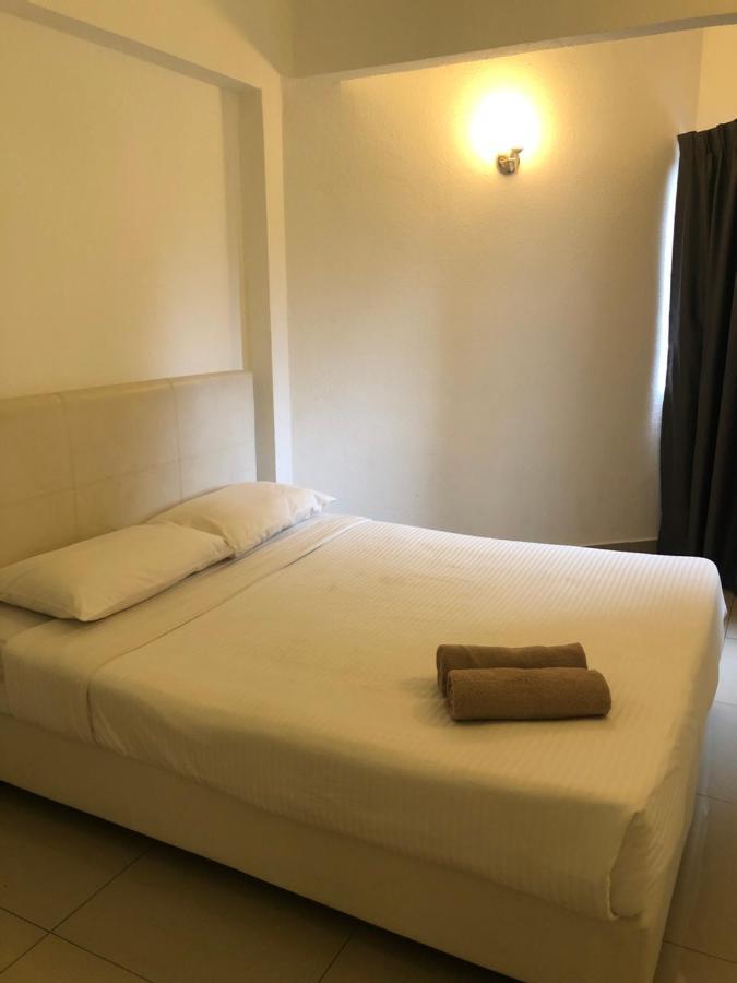 Beach Resort 7 Home Stay Sri Sayang Apartment Batu Ferringhi 3Bedroom מראה חיצוני תמונה
