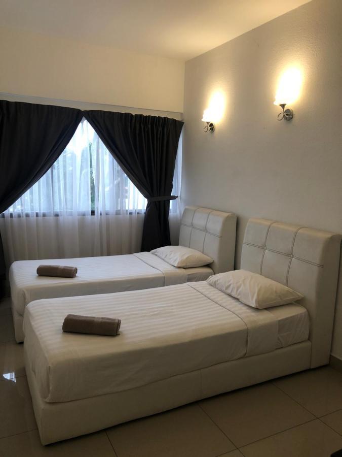 Beach Resort 7 Home Stay Sri Sayang Apartment Batu Ferringhi 3Bedroom מראה חיצוני תמונה