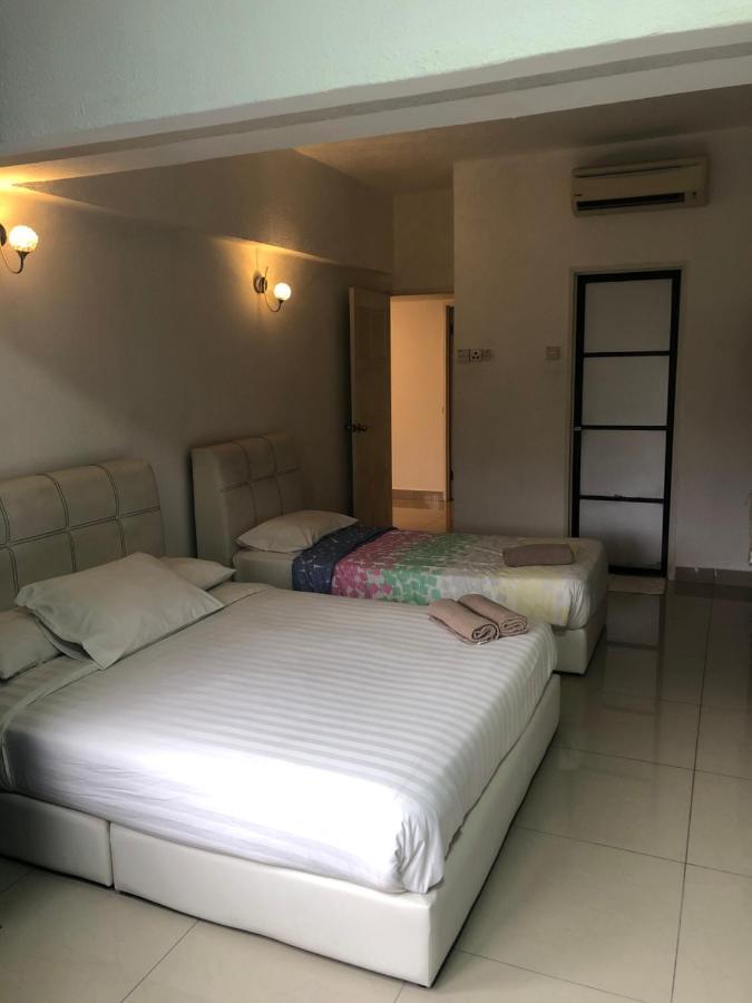 Beach Resort 7 Home Stay Sri Sayang Apartment Batu Ferringhi 3Bedroom מראה חיצוני תמונה