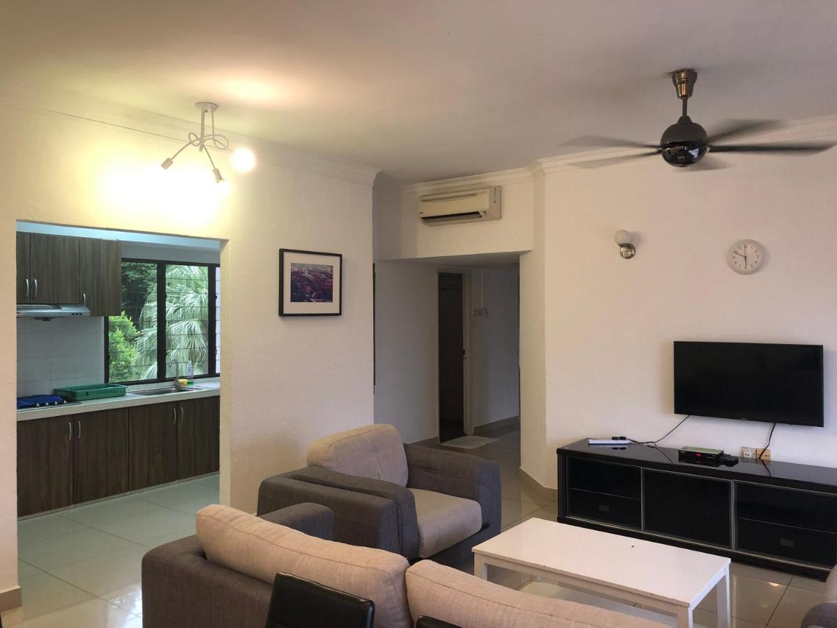 Beach Resort 7 Home Stay Sri Sayang Apartment Batu Ferringhi 3Bedroom מראה חיצוני תמונה