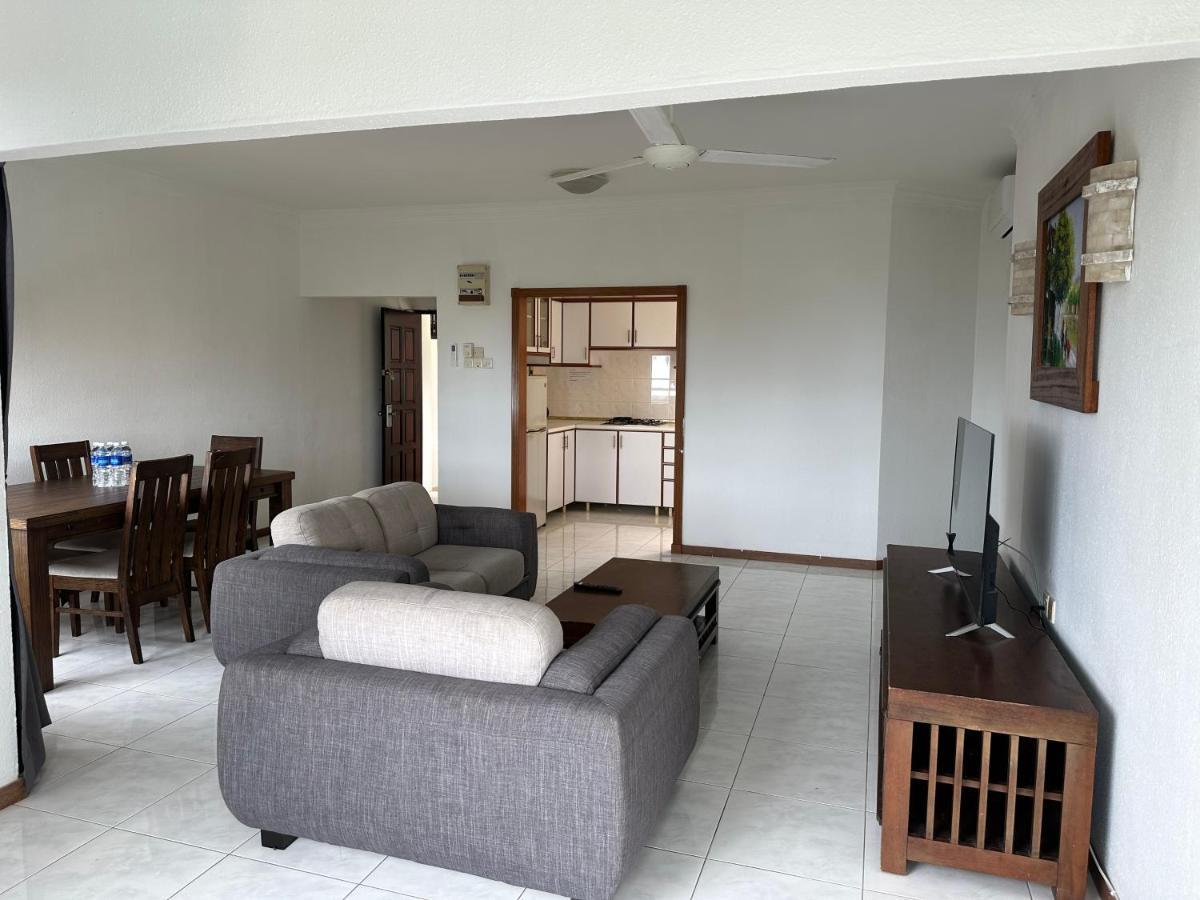 Beach Resort 7 Home Stay Sri Sayang Apartment Batu Ferringhi 3Bedroom מראה חיצוני תמונה